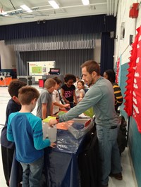 Students learning Hands on science